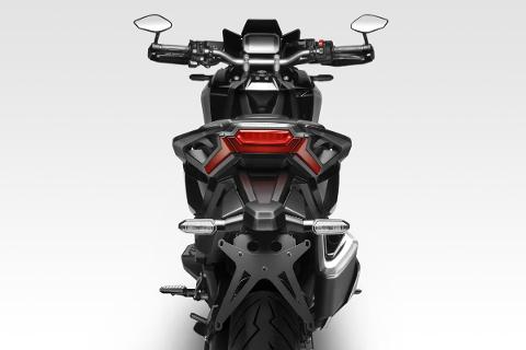 Kit Targa portatarga Honda   XADV 2021 DPM RACE kit targa portatarga per targa Italiana