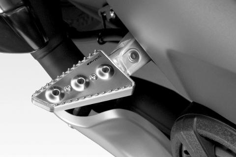 PEDANE PASSEGGERO PIRANHA t-max 2022 YAMAHA T-MAX 560 2022 DE PRETTO DE PRETTO YAMAHA