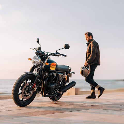 Royal Enfield Interceptor 650 Royal Enfield Barcelona Blue