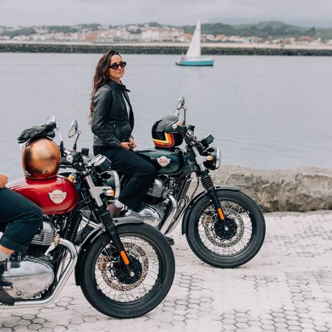 Royal Enfield Interceptor 650 Royal Enfield Barcelona Blue