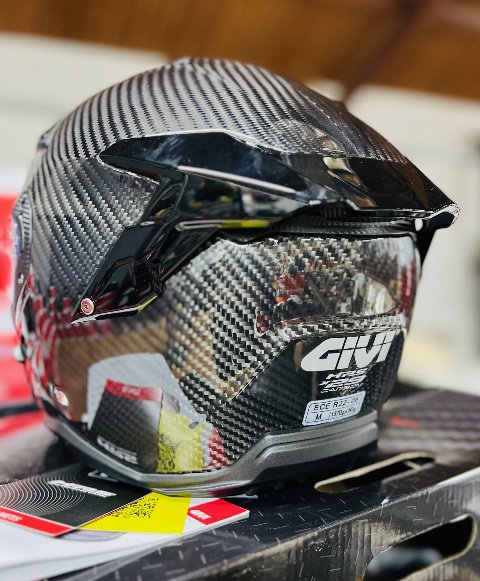 casco jet  in carbonio GIVI x29 carbon