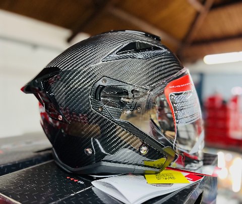 casco jet  in carbonio GIVI x29 carbon