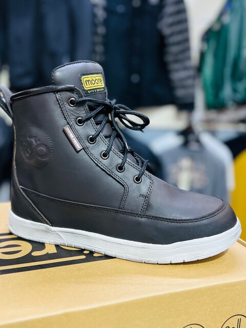 Scarpe moto con protezioni in vera pelle MOORE Comfort