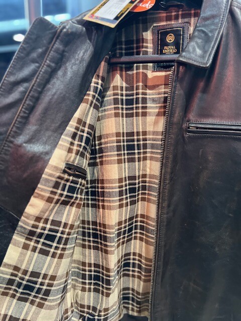 Giubbotto moto modello vintage ROYAL ENFIELD Classic Leather Riding Jacket- DARK TAN