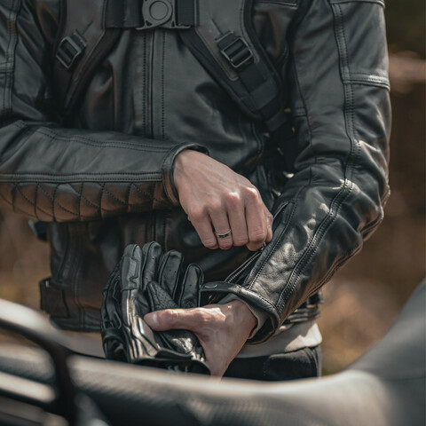 Giubbotto in pelle moto con protezioni Modeka Jacket Ruven Urban leather jacket