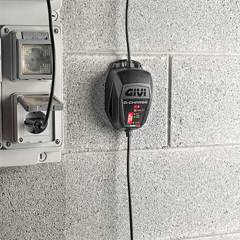 Carica batteria / Mantenitore di carica per moto GIVI S510 D-CHARGE