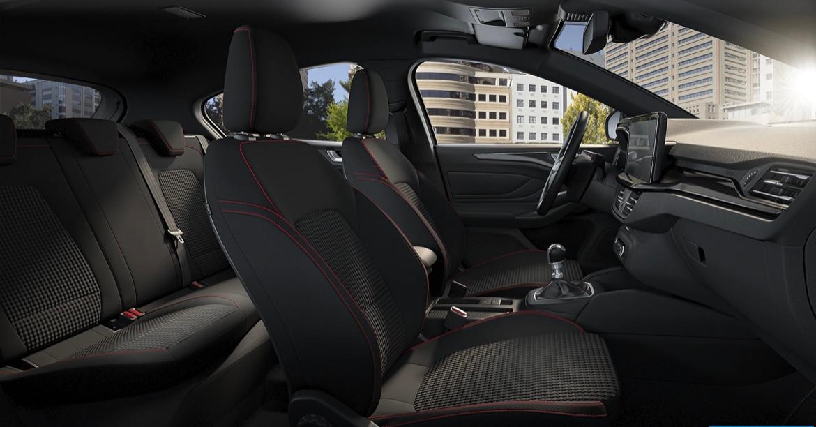 Ford Focus ST-Line Elettrica / Benzina