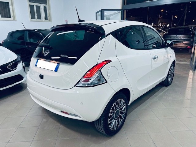Lancia Ypsilon GOLD PLUS Elettrica / Benzina