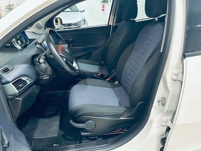 Lancia Ypsilon GOLD PLUS Elettrica / Benzina