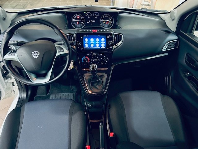 Lancia Ypsilon GOLD PLUS Elettrica / Benzina