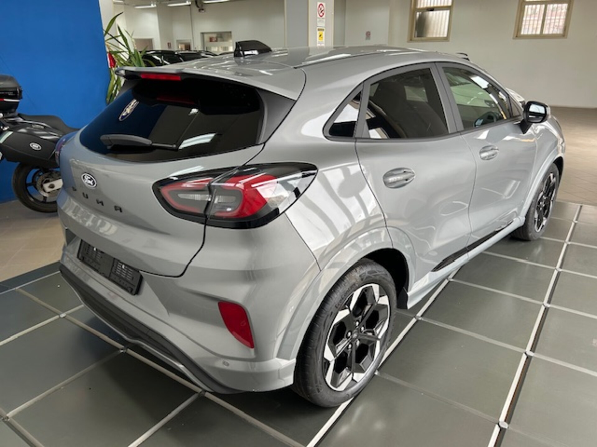 Ford Puma STLine X Elettrica / Benzina