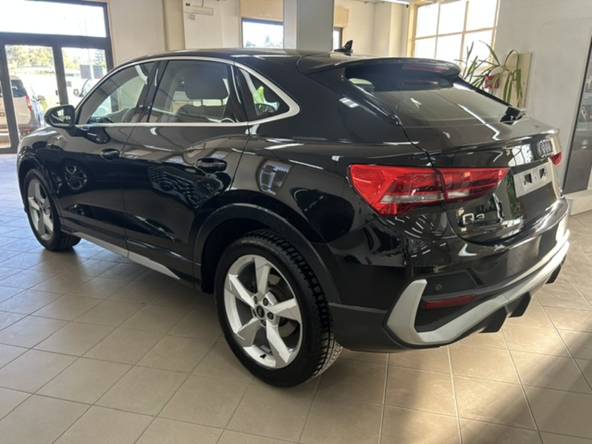 Audi Q3 Q3 Sportback S line 2.0 35 TDI 110kW 7-speed S tro Diesel