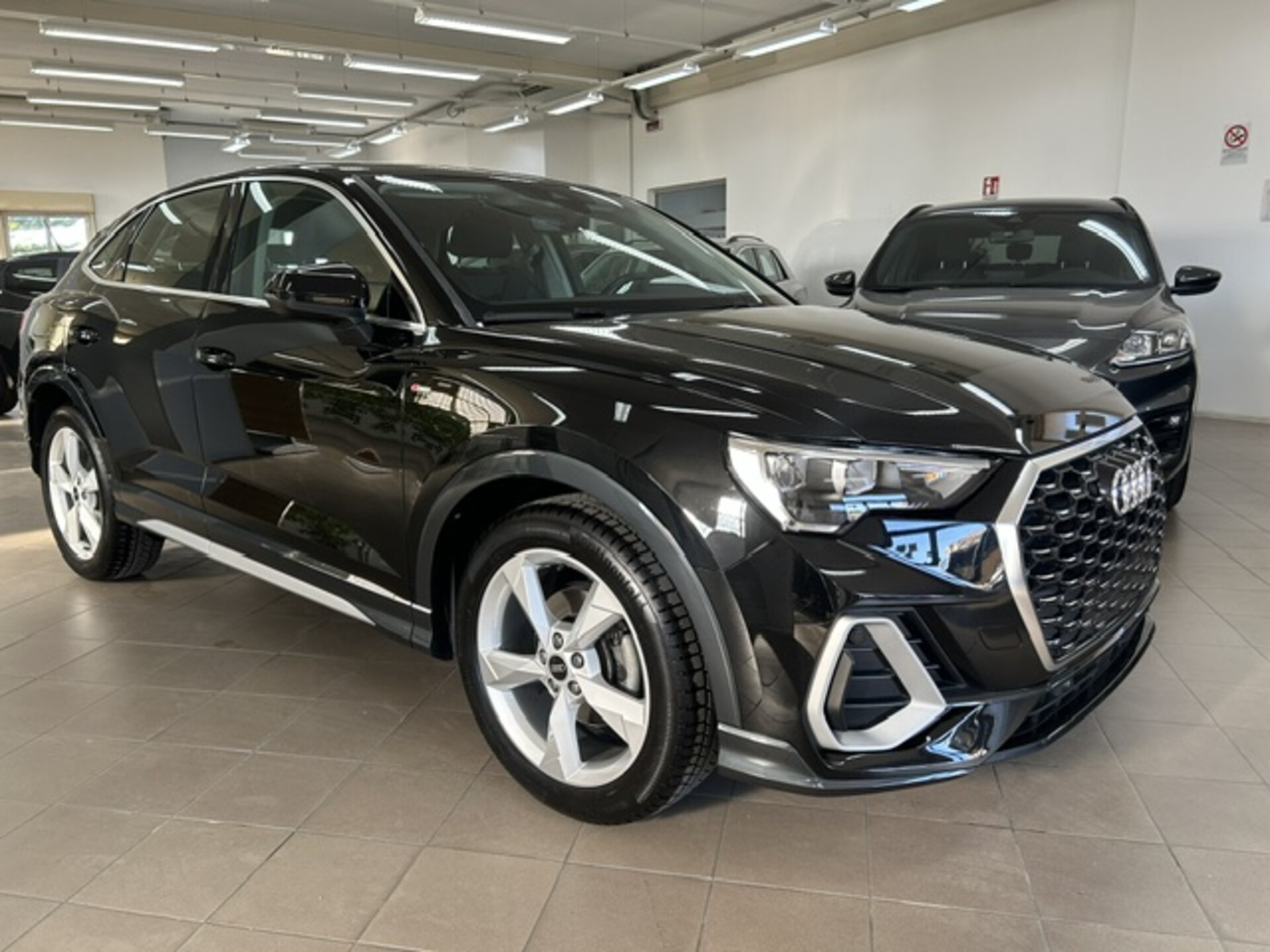 Audi Q3 Q3 Sportback S line 2.0 35 TDI 110kW 7-speed S tro Diesel