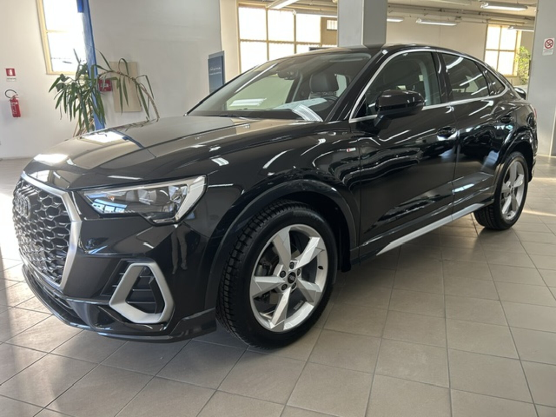 Audi Q3 Q3 Sportback S line 2.0 35 TDI 110kW 7-speed S tro Diesel