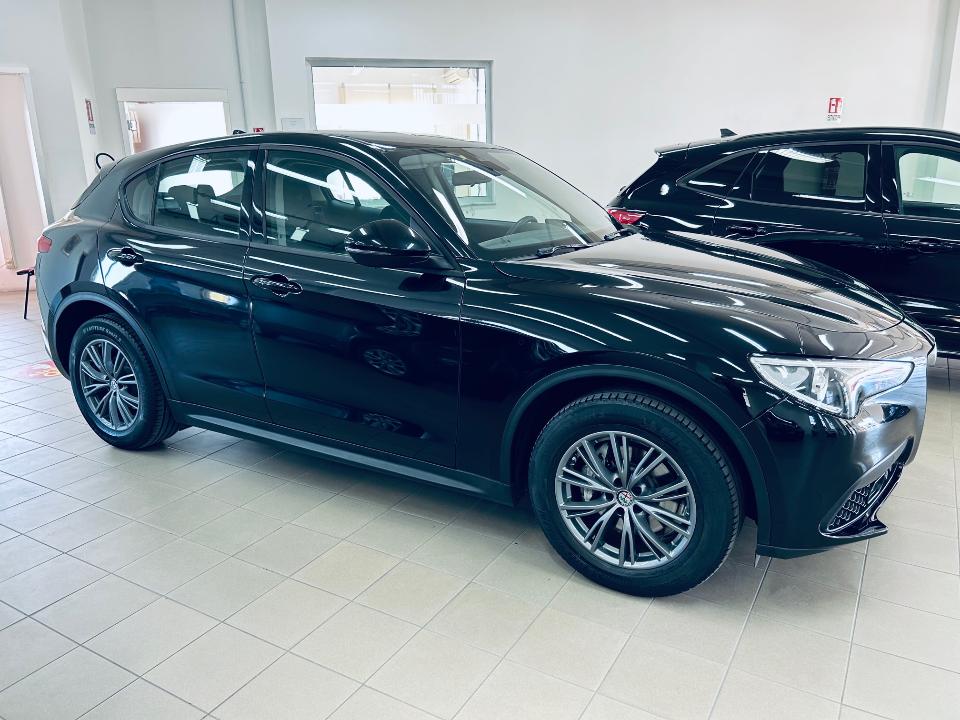 Alfa Romeo Stelvio 2.2Turbo Diesel 190cv Business AT8 Q4 Business Diesel