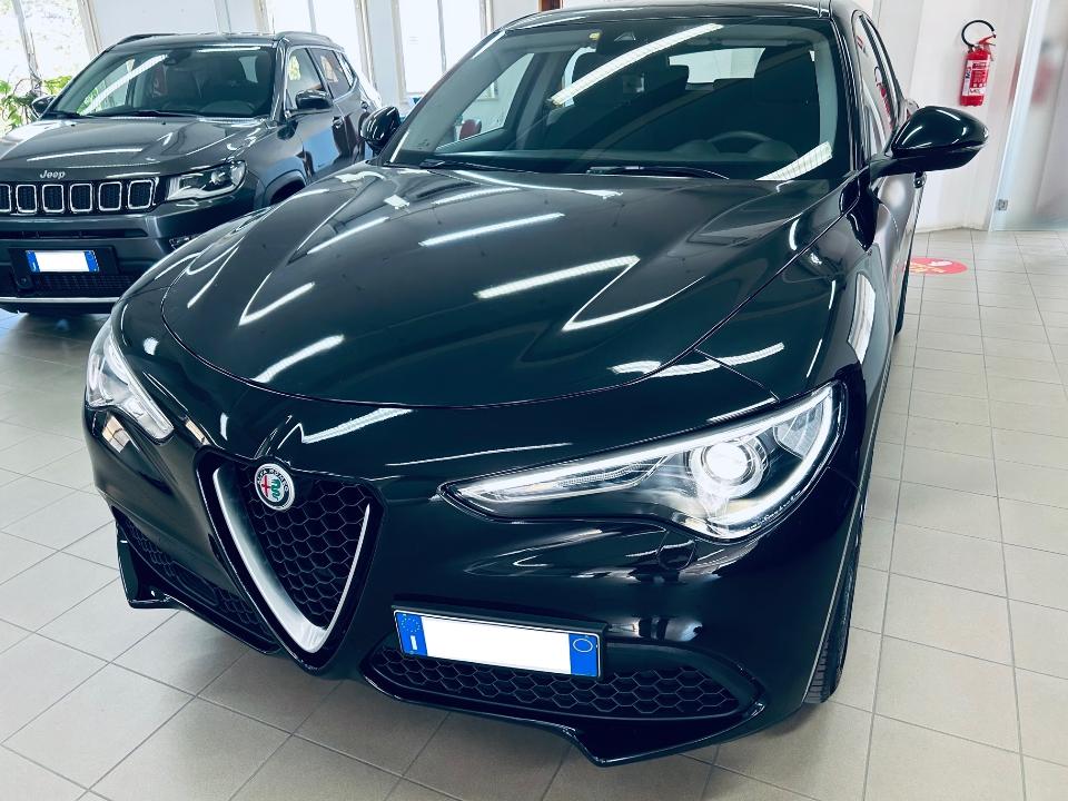 Alfa Romeo Stelvio 2.2Turbo Diesel 190cv Business AT8 Q4 Business Diesel