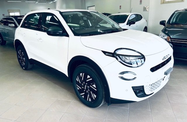 Fiat 600 1.2 Hybrid MHEV 100cv e-DCT Elettrica / Benzina
