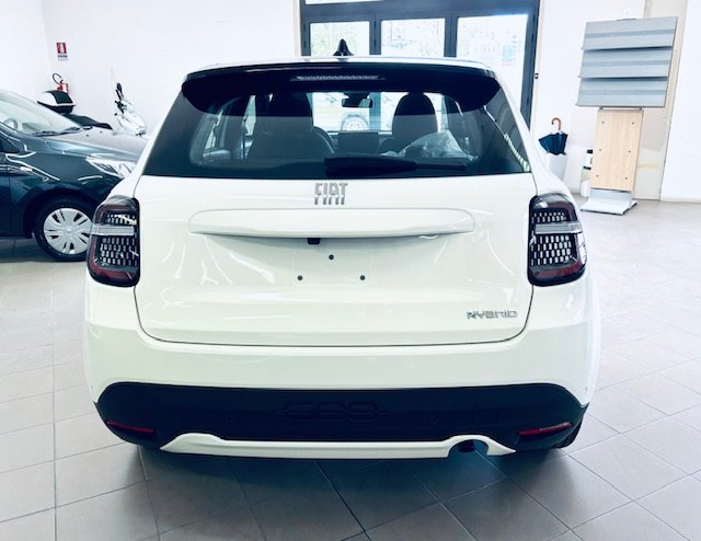 Fiat 600 1.2 Hybrid MHEV 100cv e-DCT Elettrica / Benzina