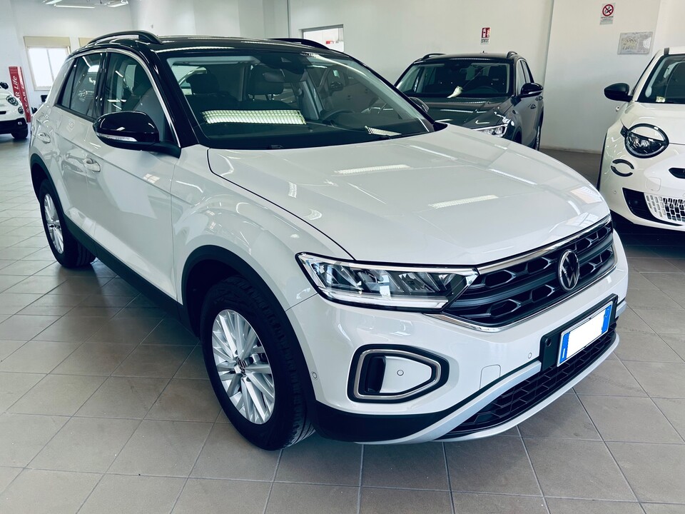 Volkswagen T-Roc LIFE Benzina