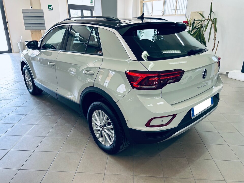 Volkswagen T-Roc LIFE Benzina
