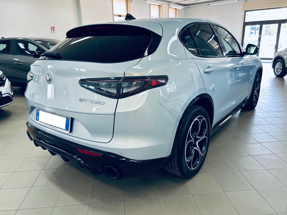 Alfa Romeo Stelvio Q4 VELOCE Diesel