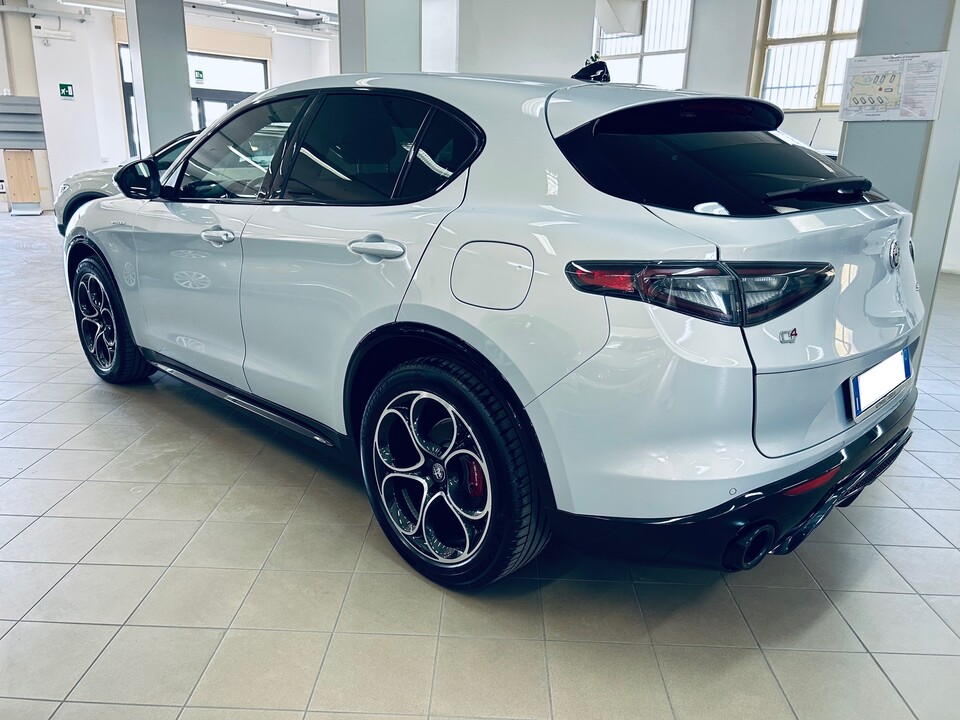 Alfa Romeo Stelvio Q4 VELOCE Diesel