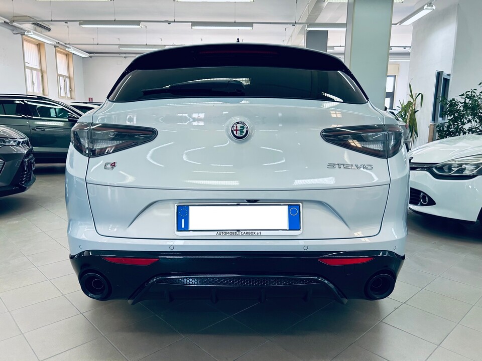 Alfa Romeo Stelvio Q4 VELOCE Diesel