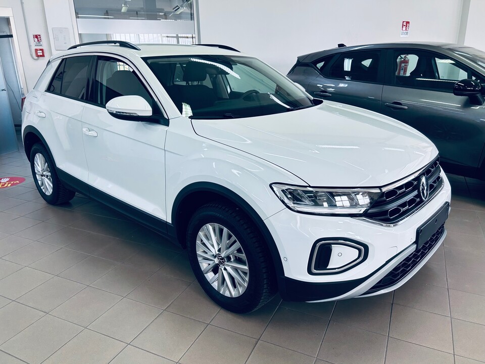 Volkswagen T-Roc LIFE Benzina