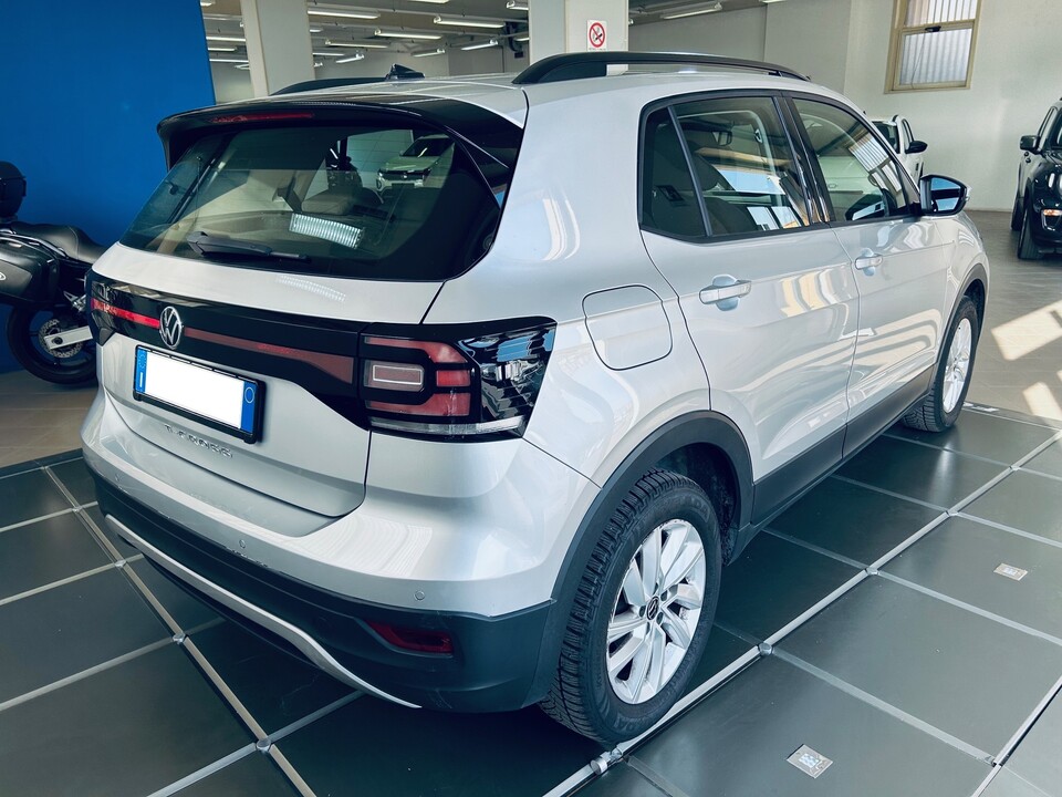 Volkswagen T-Cross LIFE Benzina