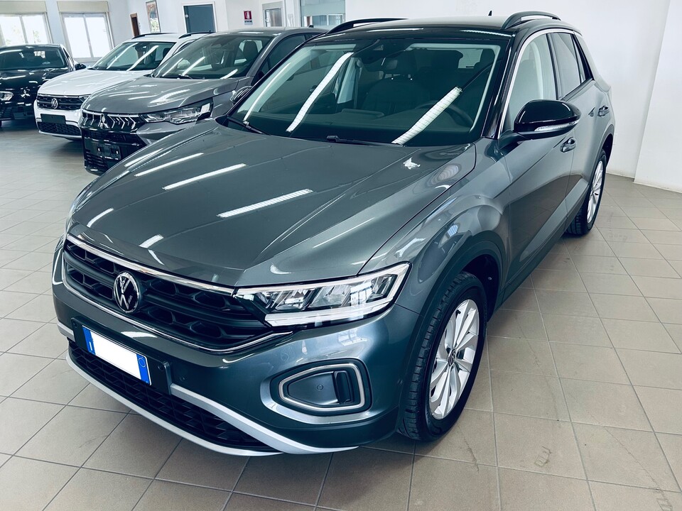 Volkswagen T-Roc LIFE Benzina