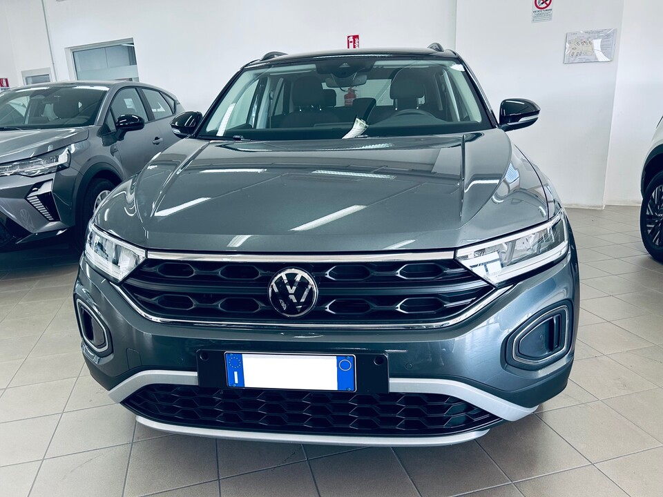 Volkswagen T-Roc LIFE Benzina