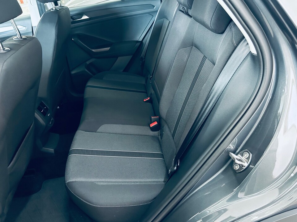 Volkswagen T-Roc LIFE Benzina