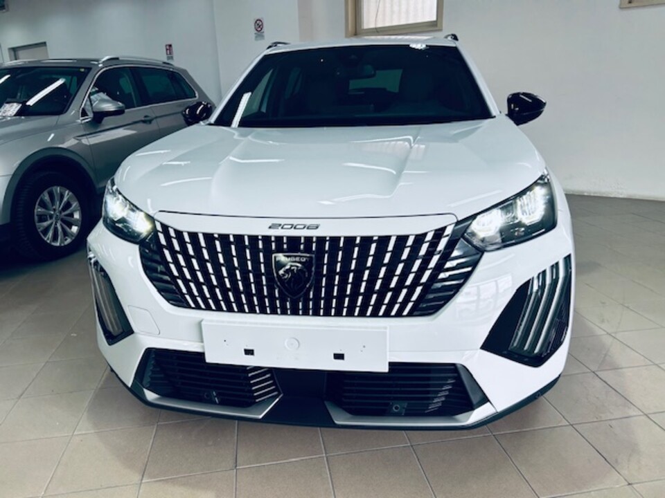 Peugeot 2008 ALLURE Benzina