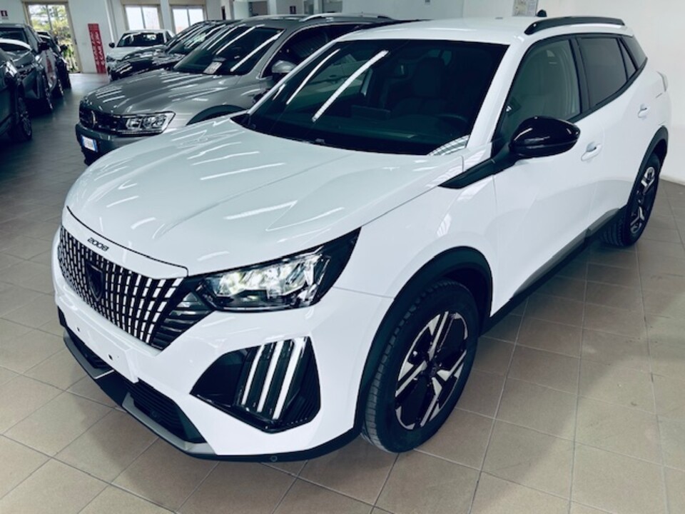 Peugeot 2008 ALLURE Benzina