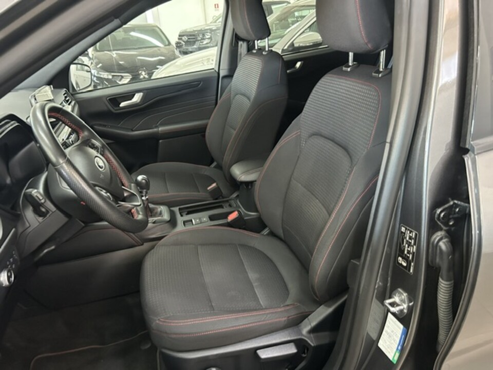 Ford Kuga ST-Line Benzina