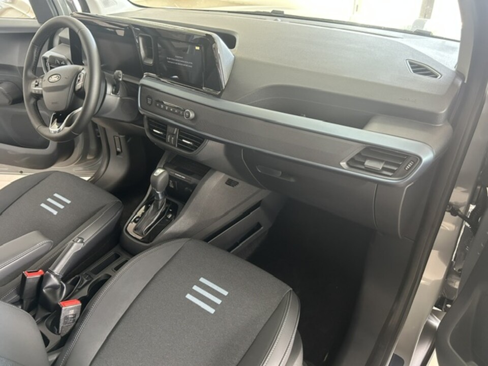 Ford Transit COURIER ACTIVE Benzina