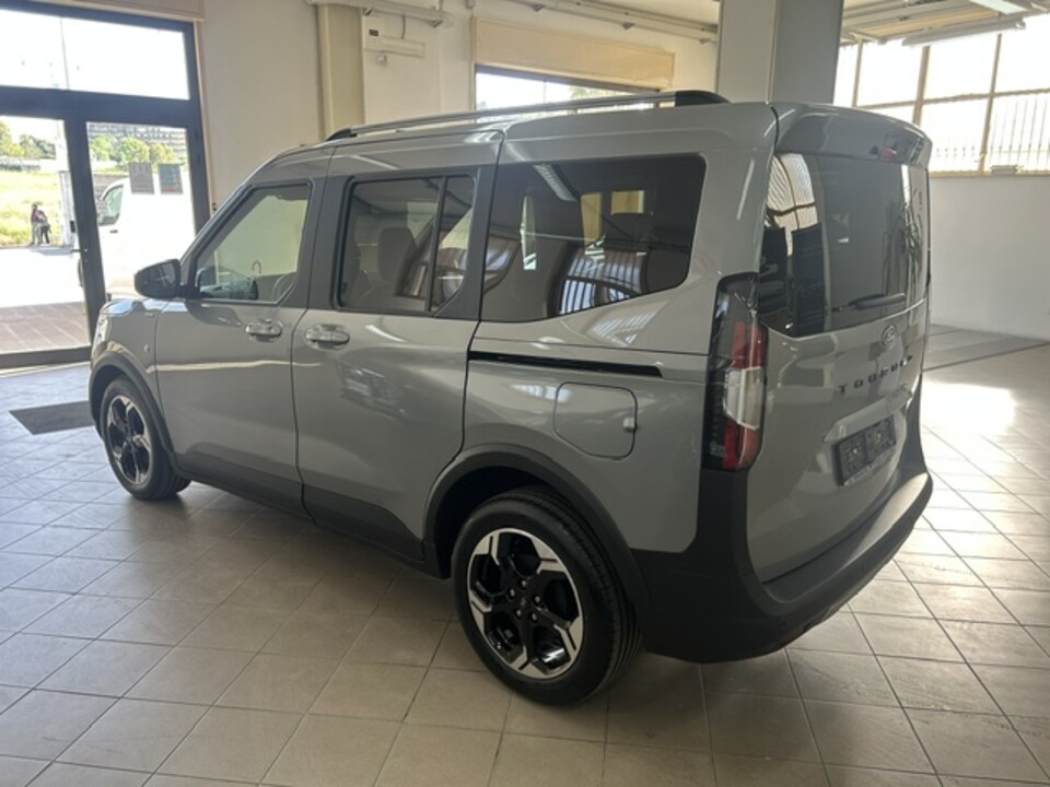 Ford Transit COURIER ACTIVE Benzina