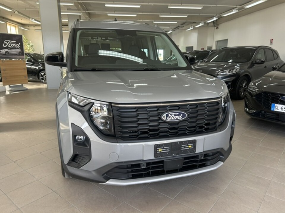 Ford Transit COURIER ACTIVE Benzina