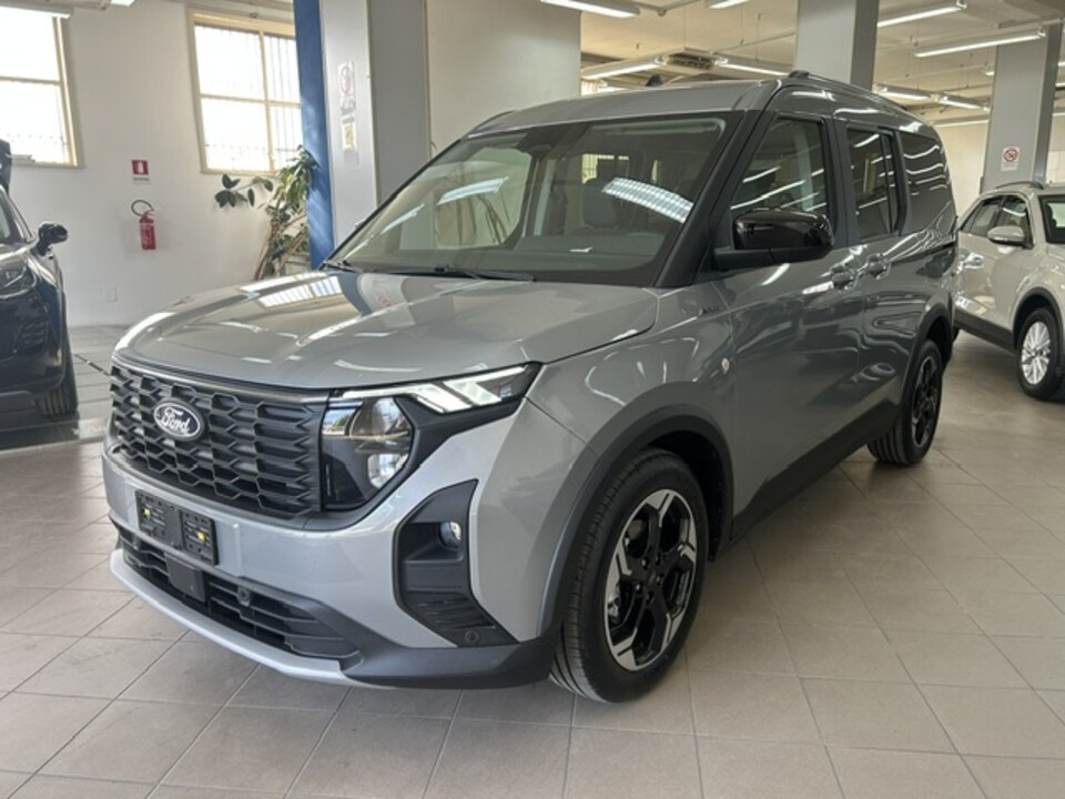 Ford Transit COURIER ACTIVE Benzina