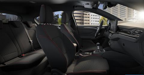 Ford Focus ST-Line Elettrica / Benzina