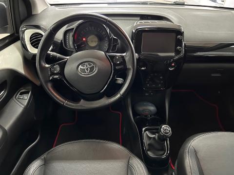 Toyota Aygo X-BLACK Benzina