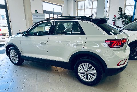 Volkswagen T-Roc LIFE Benzina