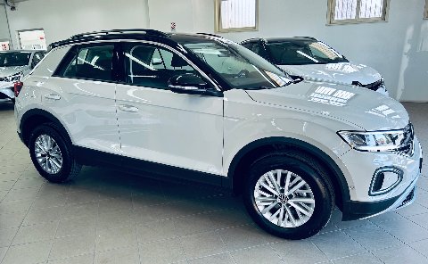 Volkswagen T-Roc LIFE Benzina