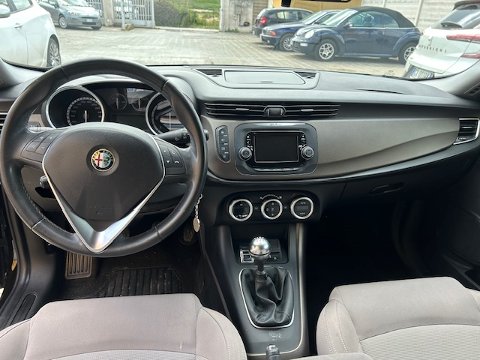 Alfa Romeo Giulietta DISTINCTIVE Diesel