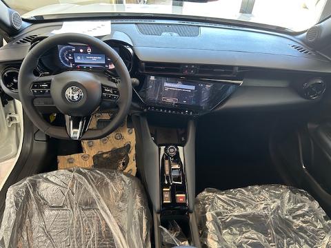 Alfa Romeo Junior HYBRID eDCT6 Elettrica / Benzina