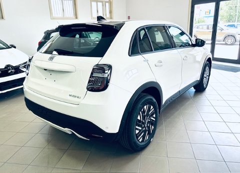 Fiat 600 1.2 Hybrid MHEV 100cv e-DCT Elettrica / Benzina