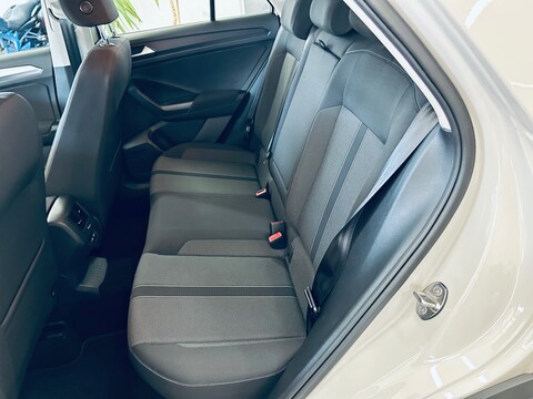 Volkswagen T-Roc LIFE Benzina