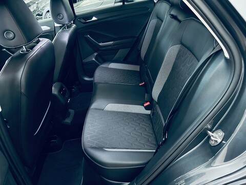 Volkswagen T-Roc STYLE Diesel