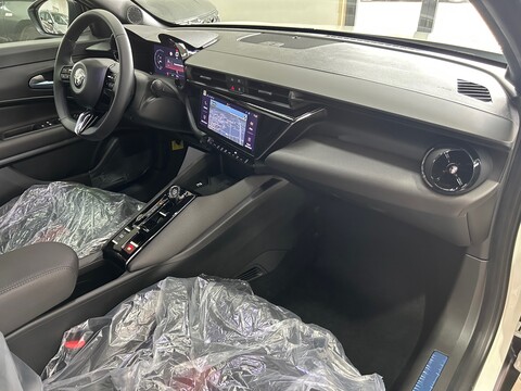 Alfa Romeo Junior SPECIALE Elettrica / Benzina