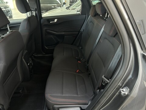 Ford Kuga ST-Line Benzina